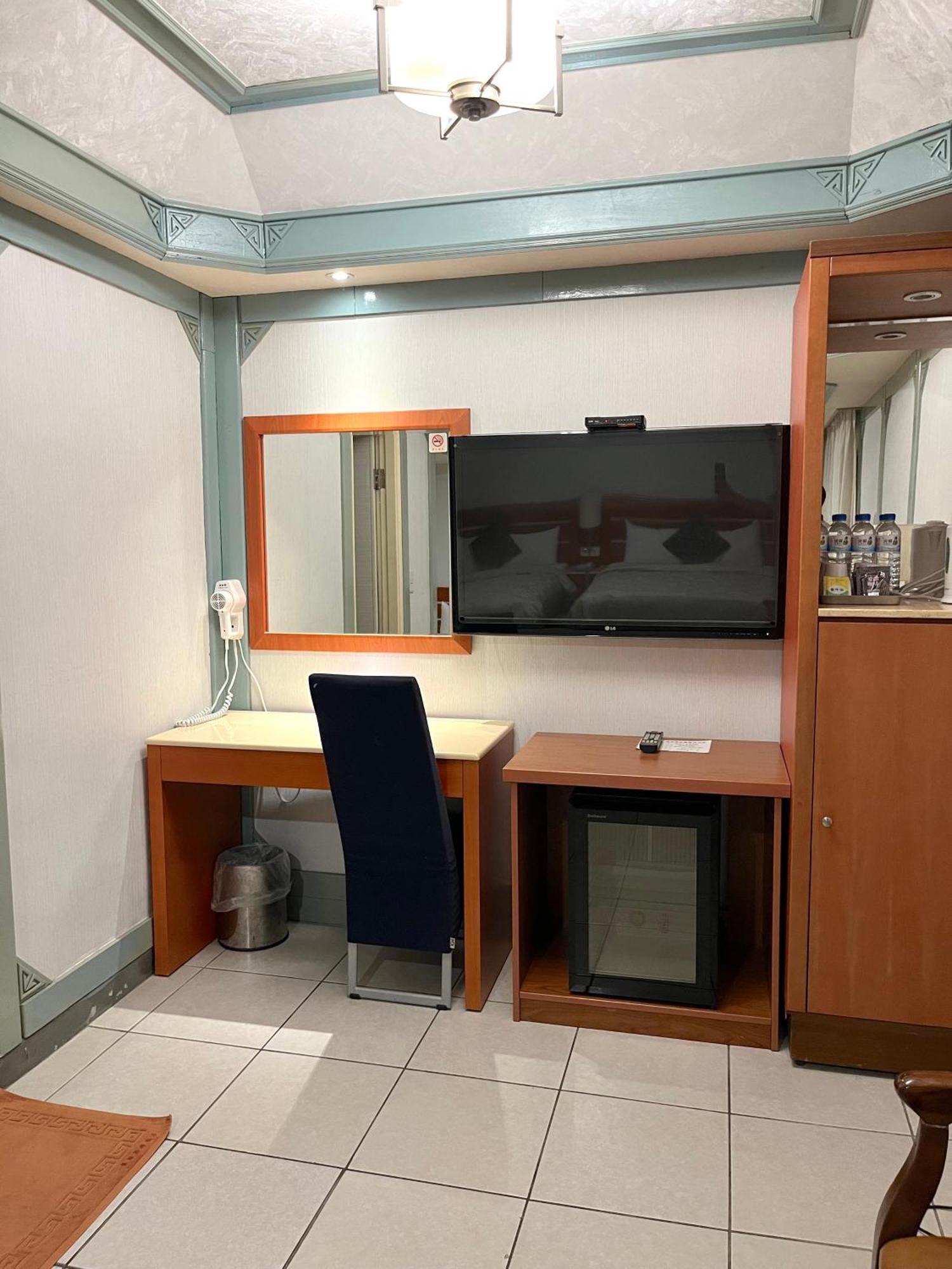 Hua Guo Hotel Keelung Zimmer foto